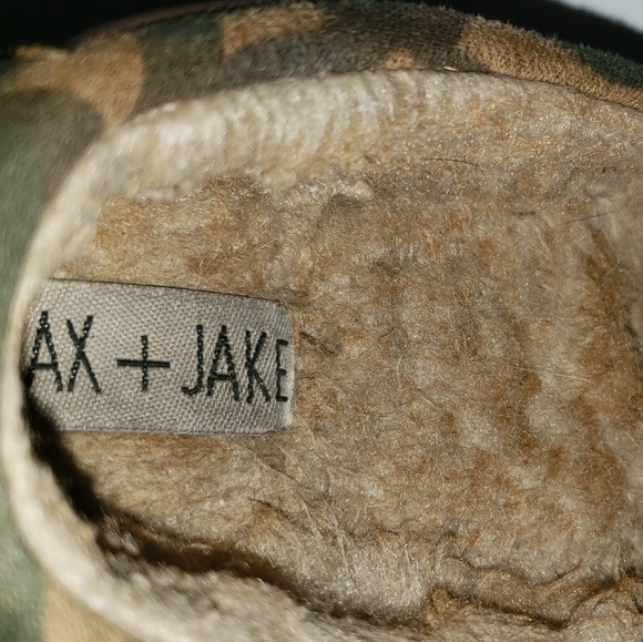 Camouflage Ugg Style Slippers by Max + Jake SIZE - Picture 2 of 13